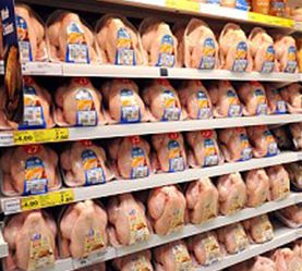 El pollo y sus derivados, uno de los alimentos que antes desaparece (y con  más frecuencia es necesario reponer) en los lineales de los supermercados.  - Avicultura