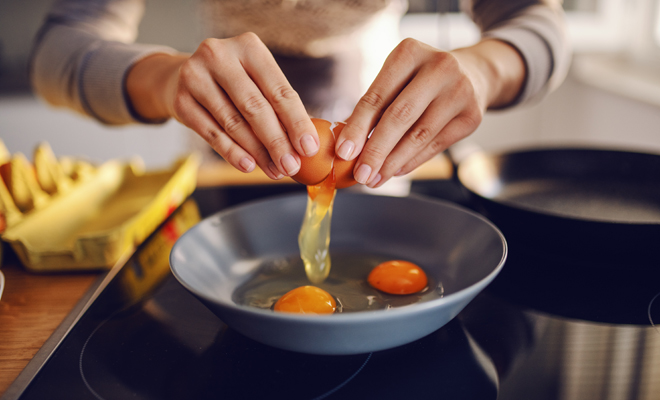 Decomiso de huevos frescos en defensa de la salud de los consumidores